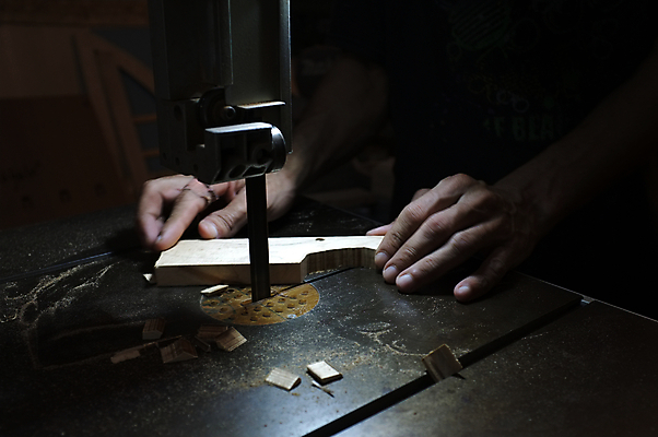 포토 JPG 해외이미지 직업 손 산업 백그라운드 노동자 주택 실내 사람없음 목재 금속 힘 기계 장비 공구 업무 작업 칼날 작업실 기술자 수리 자르기 목수 목공예 공학 DIY 유지 방법 철강 톱질 해외202004 해외포토 나무 교육 재료 모션 재질 취미 내부 건물 신체부위 도구 공예 파일형식 이미지허브