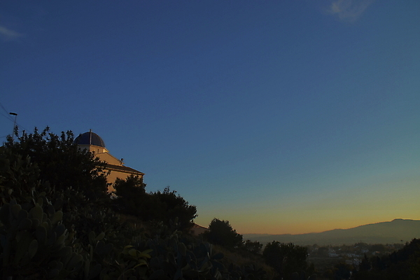 포토 JPG 해외이미지 전통 유럽 기독교 종교 문화 여행 십자가 건축양식 하늘 사람없음 건물 교회 스페인 지중해 광장 장면 신성 스페인어 신앙심 해외202004 해외포토 건축물 건축 나라 바다 종교건축 파일형식 이미지허브