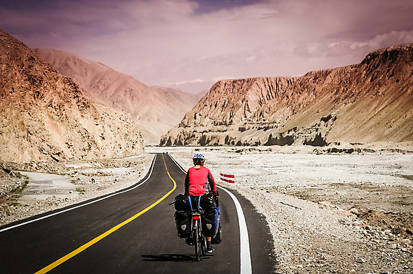 포토 JPG 해외이미지 여자 아시아 도로 여행 포즈 산 건강 한명 풍경 야외 운동 여행객 계곡 자전거 중국 침묵 짐 고속도로 승차 모험가 고도 순환 격려 사이클링 통과 남쪽 해외202004 해외포토 1 감정 나라 길 교통시설 모션 사람 바이크 소리 방향 육상스포츠 파일형식 이미지허브