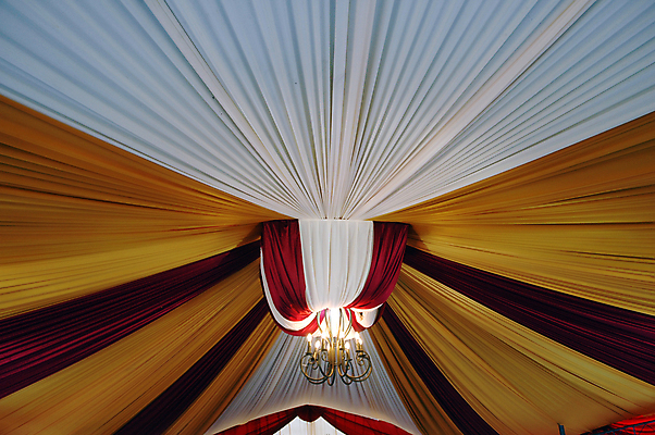 포토 JPG 해외이미지 전통 디자인 옷 산업 파도 백그라운드 패턴 곡선 침구 표면 추상 미술 사람없음 장식 빨간색 빛 유행 흐름 직물 커튼 황금 고급 우아함 매끈함 실크 질감 열정 부드러움 내추럴 접기 스타일 해외202004 해외포토 감정 선 바다 컬러 컨셉 무늬 모션 문화예술 감각 파일형식 이미지허브