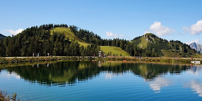 포토 JPG 해외이미지 나무 구름 공원 물결 어린이 파도 2 자연 하늘 날씨 산 풍경 사람없음 야외 목재 초록색 여름 파란색 반사 맑음 침묵 봄 거울 흰색 연못 최고 오스트리아 미끄럼틀 숲 언덕 만족 알프스 슬로프 대칭 스플래쉬 그리너리 해외202004 해외포토 자연요소 식물 계절 공공시설 감정 유럽 바다 컬러 재료 스키장 사람 소리 놀이기구 생태계 파일형식 트랜드컬러 이미지허브
