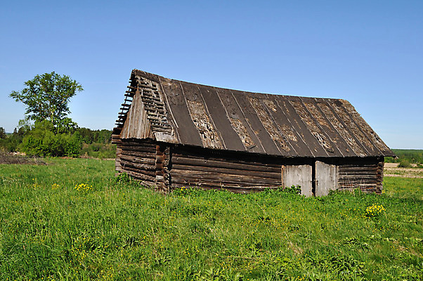 포토 JPG 해외이미지 나무 지구 밭 채소 자연 하늘 지붕 주택 풍경 사람없음 야외 건물 목재 초록색 파란색 농장 마을 환경 정원 봄 수확 시골 오두막 창고 복고 러시아 헛간 외양간 땅바닥 판잣집 해외202004 해외포토 식물 건축물 계절 유럽 컬러 농업 재료 바닥 생태계 저장고 파일형식 이미지허브