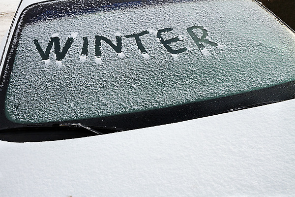 포토 JPG 해외이미지 외관 계절 여행 겨울 텍스트 창문 교통시설 자동차 유리 날씨 안전 사람없음 야외 단어 환경 얼음 거울 운전 추위 흰색 눈송이 위험 시원함 12월 편지 서리 온도 1월 자동 눈내림 해외202004 해외포토 자연요소 문자 육상교통 컬러 교통 컨셉 모션 재질 눈_날씨 날짜 시설 파일형식 이미지허브