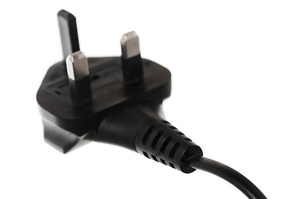 포토 JPG 해외이미지 백그라운드 영국 주택 사람없음 내부 검은색 힘 기계 에너지 화물 흰색 도구 플러그 코드 심플 철사 전압 현재 공급 해외202004 해외포토 유럽 컬러 컨셉 건물 운송업 파일형식 이미지허브