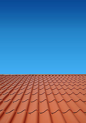 포토 JPG 해외이미지 외관 조각 백그라운드 패턴 건축양식 하늘 지붕 주택 굴뚝 사람없음 빨간색 파란색 유행 금속 덮개 재산 보호 정상 옥상 타일 묘사 질감 점토 시트 단상 방수 줄서기 진짜 해외202004 해외포토 건축 컬러 컨셉 무늬 모션 재질 건물 금융 뚜껑 파일형식 이미지허브