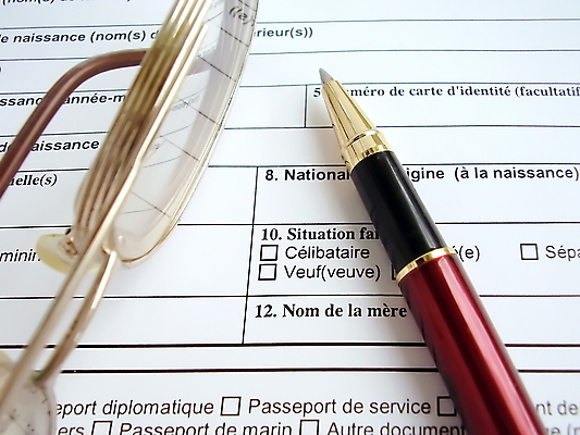 포토 JPG 해외이미지 직업 종이 안경 여행 백그라운드 컨셉 돈 비즈니스 텍스트 성공 잉크 사람없음 빨간색 금융 펜 쪽지 흰색 기록 비즈니스맨 자신감 황금 어플리케이션 묘사 사인 서식 문서 보안 상업 여권 주소 서명 계좌 고립 동의 비자 이민 세관 해외202004 해외포토 잡화 남자 감정 컬러 이동 안전 경제 필기구 직장인 재산 파일형식 관세청 이미지허브