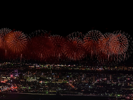 포토 JPG 해외이미지 기념일 행복 백그라운드 크리스마스 하늘 불 추상 휴가 불꽃 새로움 기념 미술 이벤트 사람없음 물 빛 컬러풀 노란색 파티 축제 어둠 기쁨 흰색 축하 떨어짐 야간 저녁 폭발 연도 쇼 경례 파열 독립 웅장함 해외202004 해외포토 자연요소 감정 컬러 컨셉 무늬 문화예술 인사 파일형식 이미지허브