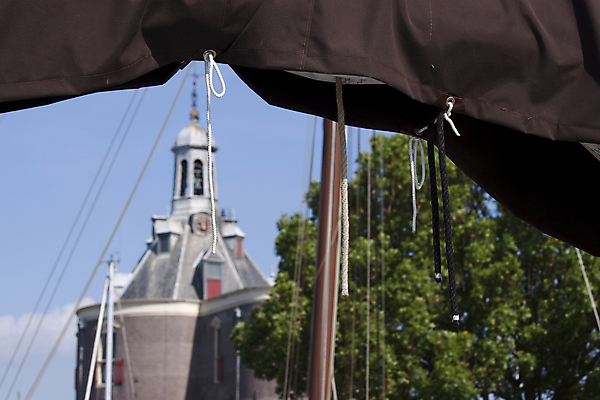 포토 JPG 해외이미지 건축양식 항해 사람없음 도시 성 역사 네덜란드 대문 타운 해외202004 해외포토 건축물 건축 유럽 배_교통 문 파일형식 이미지허브