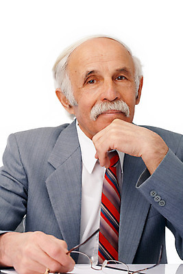 포토 JPG 해외이미지 백인 직업 손 할아버지 남자 안경 얼굴 생각 비즈니스 성공 휴식 한명 미소 사람 성인 믿음 교수 우정 회색 작업 비즈니스맨 은퇴 콧수염 옛날 지능 노화 해외202004 해외포토 서양인 1 잡화 노년 감정 컬러 컨셉 수염 표정 신체부위 친구 교사 직장인 파일형식 이미지허브