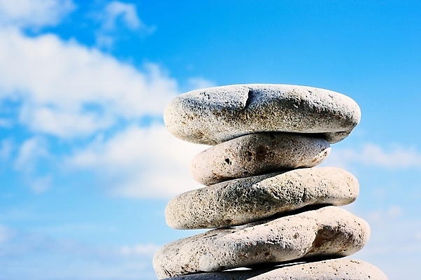 포토 JPG 해외이미지 구름 선 모래 바다 컨셉 자연 하늘 성공 휴식 창조 사람없음 야외 여름 파란색 햇빛 반사 쌓기 환경 화목 침묵 활발 조약돌 바위 신선 매끈함 균형 배열 명상 심플 질서 돌무덤 평형 완전 해외202004 해외포토 자연요소 계절 컬러 모션 태양 수영 소리 돌_바위 무덤 예절 감각 생태계 파일형식 이미지허브