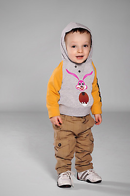 포토 JPG 해외이미지 백인 1 응시 남자 행복 아들 얼굴 어린이 장난 부활절 건강 한명 서기 사람 소년 기쁨 흰색 아기 토끼 달콤 작음 시원함 가득함 호기심 긍정 부드러움 걸음마 유일 해외202004 해외포토 서양인 시선 기념일 감정 컬러 컨셉 포유류 가족 모션 신체부위 반려동물 감각 맛 크기 파일형식 이미지허브