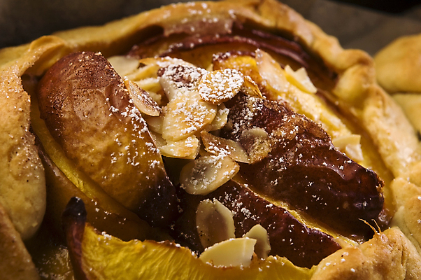 포토 JPG 해외이미지 전통 접시 열매 음식 조각 크리스마스 과일 부분 디저트 사탕 요리 사람없음 케이크 이탈리아 껍질 닫기 아침식사 잼 자르기 굽기 흰배경 블루베리 타르트 페스츄리 핸드메이드 해외202004 해외포토 식물 식기 기념일 유럽 빵 백그라운드 모션 식사 흰색 소스_음식 구이 파이_빵 파일형식 이미지허브