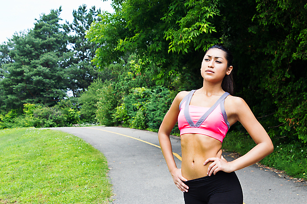 포토 JPG 해외이미지 라이프스타일 여자 스포츠 휴식 건강 피곤 한명 사람 성인 야외 운동복 달리기 조깅 운동 뜨거움 연습 땀 히스패닉 단절 달리기선수 힘듦 해외202004 해외포토 1 옷 컨셉 모션 생활 육상선수 파일형식 이미지허브