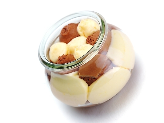 포토 JPG 해외이미지 실내 사람없음 한개 흰배경 푸딩 해외202004 해외포토 1 백그라운드 디저트 내부 흰색 파일형식 이미지허브