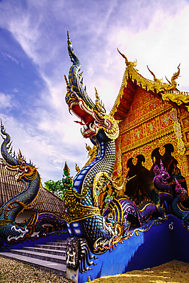 포토 JPG 해외이미지 동물 디자인 아시아 종교 문화 얼굴 조각 백그라운드 패턴 불교 건축양식 창문 태국 천사 코끼리 미술 동양인 사람없음 목재 장식 초록색 컬러풀 조각상 문 힘 사찰 황금 심볼 공상 동쪽 스타일 해외202004 해외포토 나무 건축 나라 컬러 무늬 재료 포유류 종교건축 문화예술 인종 신체부위 조형물 방향 파일형식 이미지허브