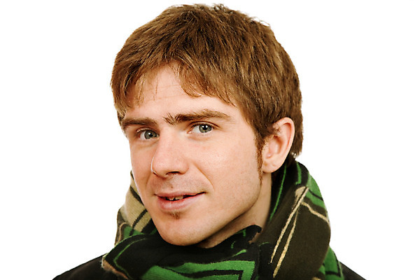 포토 JPG 해외이미지 모델 1 학생 응시 옷 계절 남자 행복 유럽 얼굴 포즈 백그라운드 겨울 수염 실내 따뜻함 한명 미소 사람 소년 성인 청춘 유행 냉동 추위 흰색 표현 신선 화려 시원함 12월 스웨터 흥분 내추럴 고립 해외202004 해외포토 시선 감정 나라 어린이 컬러 컨셉 상의 표정 내부 신체부위 날짜 파일형식 이미지허브