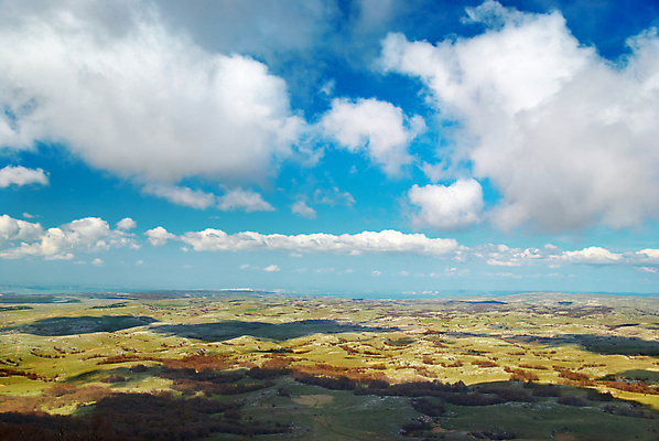 포토 JPG 해외이미지 나무 식물 구름 계절 백그라운드 밭 농업 자연 하늘 날씨 산 파노라마 풍경 잔디 사람없음 야외 초록색 여름 파란색 햇빛 태양 농장 환경 침묵 봄 자유 흰색 시골 땅 언덕 장면 평야 수평선 해외202004 해외포토 자연요소 산업 컬러 컨셉 촬영기법 소리 생태계 파일형식 이미지허브