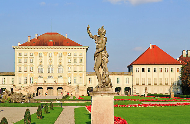 포토 JPG 해외이미지 공원 조각 건축양식 하늘 주택 독일 사람없음 건물 초록색 파란색 울타리 여행객 정원 궁전 역사 뮌헨 옛날 바이에른 해외202004 해외포토 건축물 공공시설 건축 유럽 컬러 고건축 사람 담장 파일형식 이미지허브