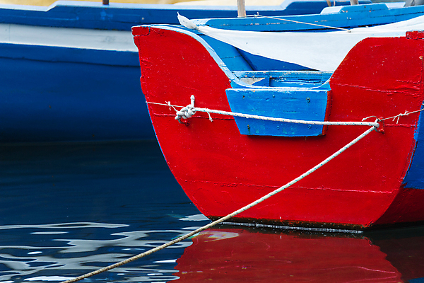 포토 JPG 해외이미지 전통 유럽 바다 섬 여행 휴가 어류 풍경 사람없음 야외 목재 빨간색 초록색 물 여름 파란색 컬러풀 노란색 여행객 항구 페인트 이탈리아 그리기 보트 지중해 그림 남쪽 민화 옛날 특별함 해외202004 해외포토 자연요소 나무 계절 나라 컬러 컨셉 배_교통 재료 교통시설 모션 사람 수중동물 방향 파일형식 이미지허브