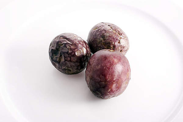 포토 JPG 해외이미지 음식 과일 건강 씨앗 사람없음 보라색 신선 달콤 유기농 날것 열정 고립 숙성 이국적 해외202004 해외포토 식물 웰빙 감정 컬러 맛 파일형식 이미지허브