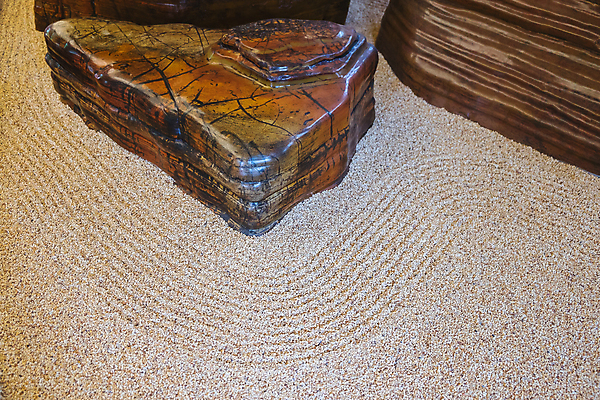 포토 JPG 해외이미지 선 모래 백그라운드 컨셉 패턴 불교 추상 동양인 사람없음 정원 일본 침묵 조약돌 원형 영혼 집중 명상 질감 심플 장면 암초 동쪽 해외202004 해외포토 도형 아시아 종교 무늬 인종 소리 돌_바위 방향 파일형식 이미지허브