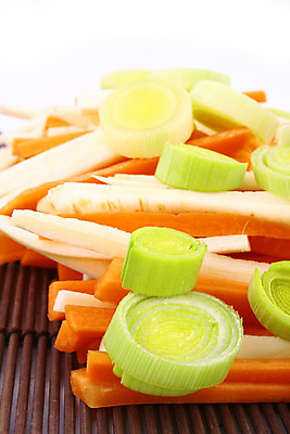 포토 JPG 해외이미지 접시 음식 다이어트 채소 오렌지 오이 건강 요리 사람없음 초록색 주방 정원 식사 저녁식사 당근 샐러드 흰색 신선 고명 닫기 자르기 먹기 준비 유기농 날것 슬라이스 후추 성분 내추럴 점심식사 섞기 영양분 채식주의자 개조 해외202004 해외포토 식기 웰빙 컬러 과일 모션 뿌리채소 향신료 채식 파일형식 이미지허브