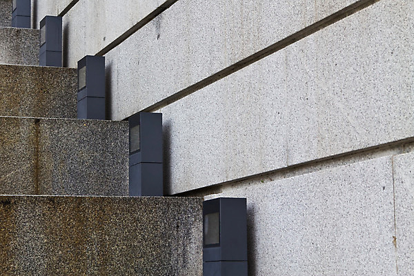 포토 JPG 해외이미지 디자인 유럽 벽 패턴 건축양식 미술 사람없음 야외 빛 계단 어둠 회색 도시 대리석 단계 해외202004 해외포토 건축 나라 컬러 무늬 재료 문화예술 파일형식 이미지허브