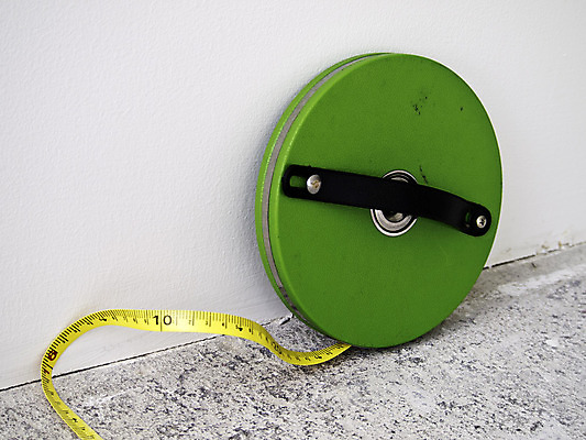 포토 JPG 해외이미지 직업 산업 백그라운드 컨셉 노동자 자 저울 사람없음 가로 숫자 노란색 금속 장비 기구 공구 원형 수리 땅 측정 질감 테이프 치수 히스패닉 길이 계량기 건축업자 그런지 인치 콘크리트 프로젝트 해외202004 해외포토 도형 문자 건축 컬러 재질 문구용품 도구 파일형식 이미지허브