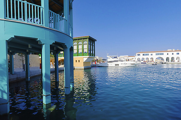 포토 JPG 해외이미지 라이프스타일 유럽 바다 섬 요트 중동 건축양식 새로움 주택 항해 사람없음 건물 물 컬러풀 햇빛 여행객 상점 항구 식당 맑음 산책로 발코니 기둥 도시 만 황무지 센터 중세 역사 고급 우아함 지중해 빌라 맨션 그리스 클럽 휴양지 상업 베네치아 포트 동쪽 스카이라인 리빙 남쪽 종료 개발 지원 코스모폴리탄 해외202004 해외포토 사이프러스공화국 자연요소 건축물 건축 나라 길 컬러 컨셉 교통시설 날씨 사람 생활 태양 이탈리아 장소 칵테일 배 방향 선박 파일형식 이미지허브