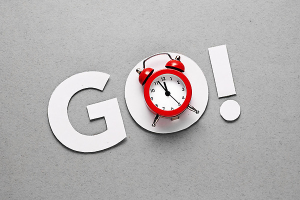 포토 JPG 해외이미지 시계 새로움 사람없음 빨간색 단어 경쟁 펼침 시간 시작 기회 공포 바둑 대회 마감 처음 카운트다운 한계 해외202004 해외포토 문자 컬러 컨셉 모션 놀이 파일형식 이미지허브