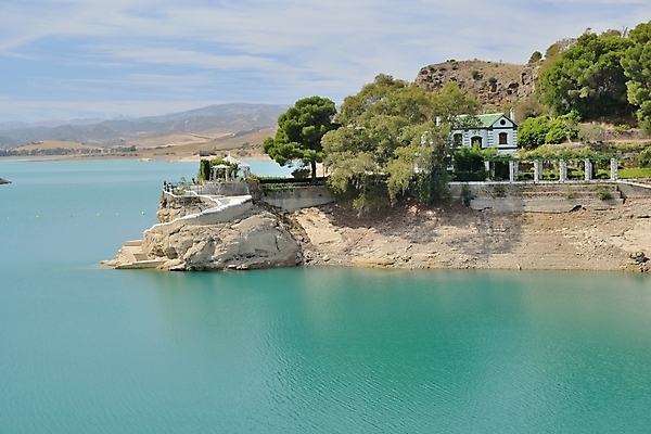 포토 JPG 해외이미지 나무 계절 공원 호수 여행 백그라운드 자연 하늘 산 풍경 사람없음 초록색 물 여름 파란색 강 반사 환경 맑음 침묵 봄 거울 흰색 시골 연못 스페인 장면 수평선 해외202004 해외포토 자연요소 식물 공공시설 유럽 컬러 날씨 소리 생태계 파일형식 이미지허브