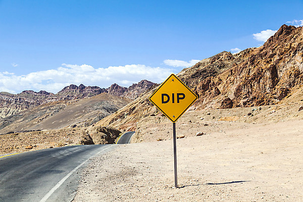 포토 JPG 해외이미지 도로 자연 하늘 산 건조 국립공원 경고 풍경 사람없음 파란색 컬러풀 계곡 미국 운전 사막 죽음 뜨거움 고속도로 언덕 사인 부식 도로표지판 예술가 캘리포니아 방패 드넓은 지리 지질학 평야 수평선 해외202004 해외포토 공원 교육 길 컬러 북아메리카 교통시설 모션 표지판 생태계 파일형식 이미지허브