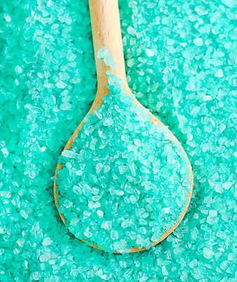 포토 JPG 해외이미지 사람없음 초록색 숟가락 스파 스파용품 입욕소금 해외202004 해외포토 컬러 수저 미용용품 오브젝트 소금 파일형식 이미지허브