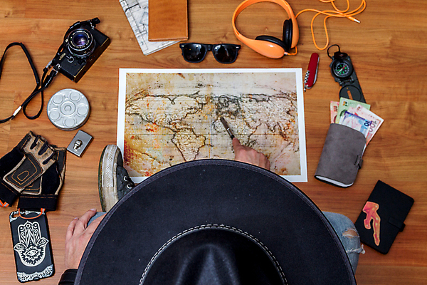 포토 JPG 해외이미지 라이프스타일 손 어린이 여행 지도 휴가 사람 사람없음 여행객 카메라 여행가방 꿈 방 탐험 수확 게임 시간 계획 정상 검색 호기심 준비 복고 주말 탐사 발견 스타일 카피스페이스 해외202004 해외포토 감정 컨셉 농업 가방 놀이 생활 신체부위 전자제품 공백 파일형식 이미지허브