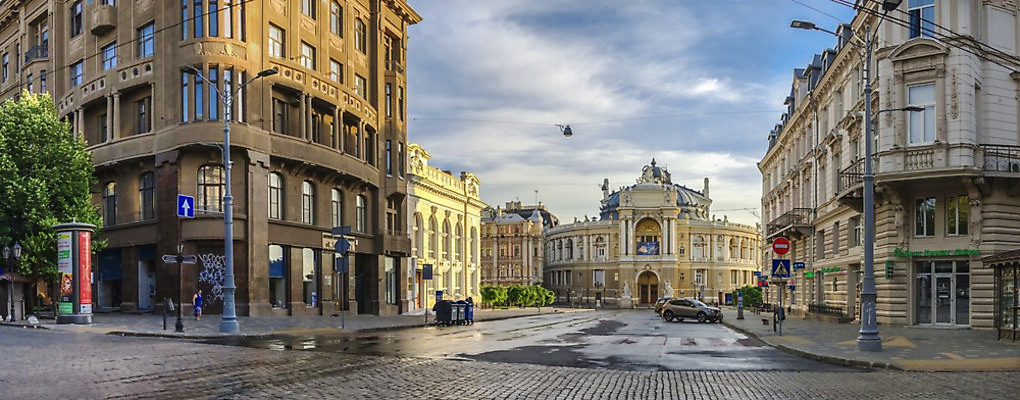 포토 JPG 해외이미지 디자인 외관 유럽 문화 도로 여행 건축양식 아침 주택 파노라마 미술 사람없음 야외 건물 여름 궁전 도시 역사 재산 클래식 극장 천연기념물 방법 오페라 우크라이나 화창 해외202004 해외포토 주간 건축물 계절 건축 나라 길 컨셉 고건축 교통시설 날씨 문화예술 촬영기법 금융 파일형식 이미지허브
