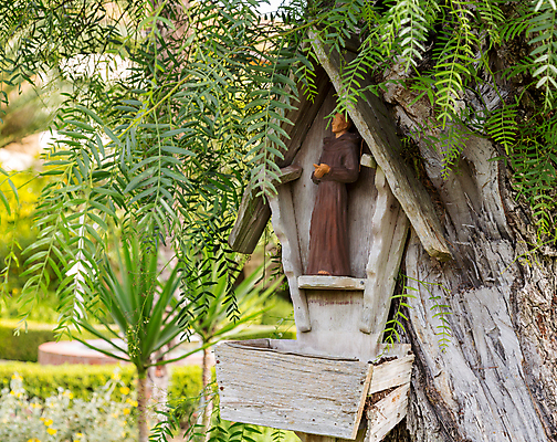 포토 JPG 해외이미지 나무 모델 전통 조류 지붕 프레임 사람없음 목재 물 조각상 정원 승려 새장 수도원 깨짐 옛날 핸드메이드 해외202004 해외포토 자연요소 식물 동물 컨셉 재료 조형물 성직자 케이지 파일형식 이미지허브