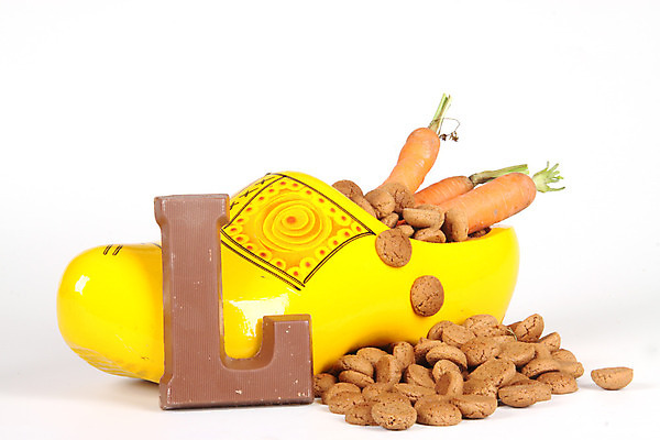 포토 JPG 해외이미지 캐릭터 어린이 신발 사탕 선물 사람없음 목재 과자 초콜릿 당근 견과류 성자 달콤 편지 후추 생강 L 해외202004 해외포토 나무 알파벳 종교 채소 재료 디저트 뿌리채소 사람 맛 향신료 파일형식 이미지허브