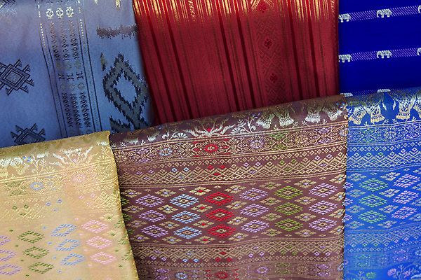 포토 JPG 해외이미지 산업 아시아 사람없음 직물 매끈함 실크 질감 부드러움 볼트 섬유 해외202004 해외포토 나라 공구 감각 파일형식 이미지허브