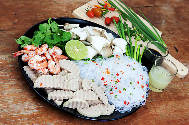 포토 JPG 해외이미지 음식 줄기 재료 방울토마토 자연 뿔 돼지고기 사람없음 버섯 신선 그룹 고수 먹기 상쾌 유기농 파 건강식 곰팡이 태국음식 해외202004 해외포토 식물 웰빙 감정 토마토 채소 모션 육류 향신료 생태계 동양음식 파일형식 이미지허브