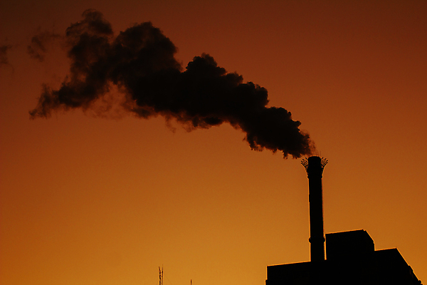 포토 JPG 해외이미지 나무 건축물 계절 산업 아시아 전통문화 백그라운드 비즈니스 공장 자연 하늘 굴뚝 사람없음 빨간색 환경 황혼 일몰 봄 새벽 장비 에너지 폭발 석탄 해외202004 해외포토 자연요소 식물 전통 건축 나라 문화 컬러 공업 노을 생태계 파일형식 이미지허브