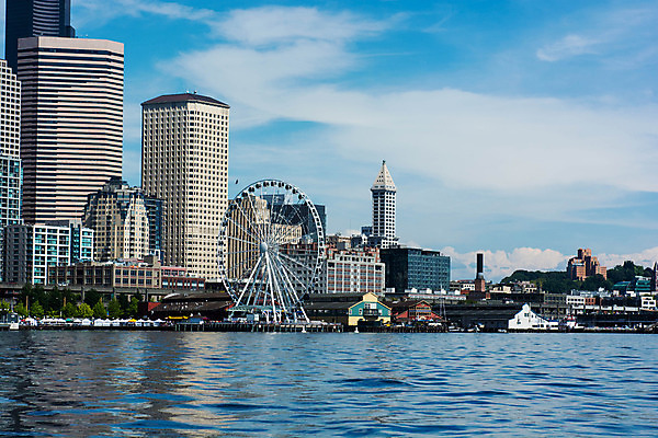포토 JPG 해외이미지 구름 건축양식 하늘 풍경 사람없음 야외 건물 물 도시풍경 항구 고층빌딩 도시 만 큼 수족관 포트 타운 스카이라인 시애틀 워싱턴 해외202004 해외포토 자연요소 건축물 건축 교통시설 빌딩 미국 크기 파일형식 이미지허브