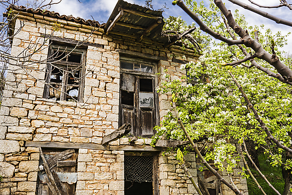 포토 JPG 해외이미지 전통 외관 벽 건축양식 창문 자연 날씨 주택 사람없음 야외 건물 목재 초록색 농가 농장 문 마을 손상 수확 골동품 바위 시골 만취 버리기 향수 그리스 먼지 장면 내추럴 깨짐 썩음 옛날 파멸 해외202004 해외포토 나무 건축물 건축 유럽 컬러 컨셉 농업 재료 모션 화장품 돌_바위 생태계 술취함 파일형식 소멸 이미지허브