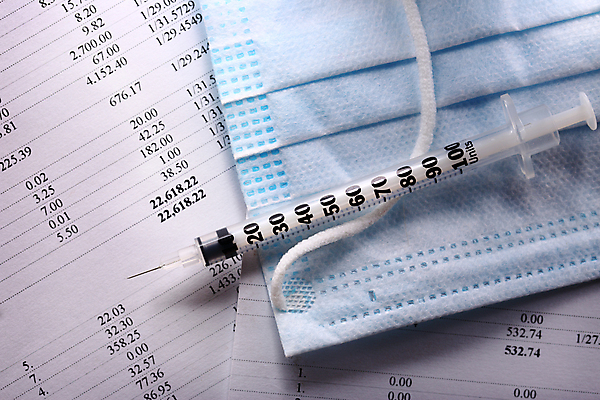 포토 JPG 해외이미지 계절 종이 컨셉 돈 비즈니스 탁자 건강 병원 주사기 가면 사람없음 치료 금융 빛 숫자 약 기구 수술 계산 계획 질병 서식 문서 법 주사약 수익 계좌 돌봄 수입 예산 환불 목차 비용 해외202004 해외포토 문자 가구 의학 의료기기 모션 경제 재산 파일형식 이미지허브