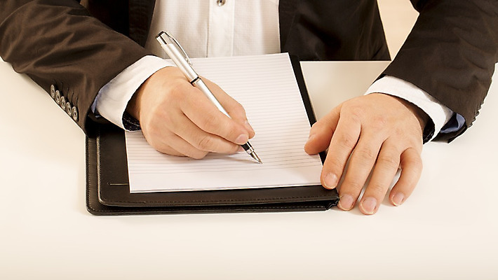 포토 JPG 해외이미지 백인 직업 1 라이프스타일 남자 셔츠 비즈니스 통신 모바일 노동자 스트레스 세포 실내 피곤 한명 사람 앉기 스마트폰 사무실 분노 흰색 표현 업무 비즈니스맨 좌절 전화기 책상 걱정 경영자 문제 긴장 경영 과로 과부하 우울증 트러블 해외202004 해외포토 서양인 감정 컬러 가구 컨셉 상의 모션 내부 생활 핸드폰 스마트기기 작업 직장인 질병 리더 파일형식 이미지허브