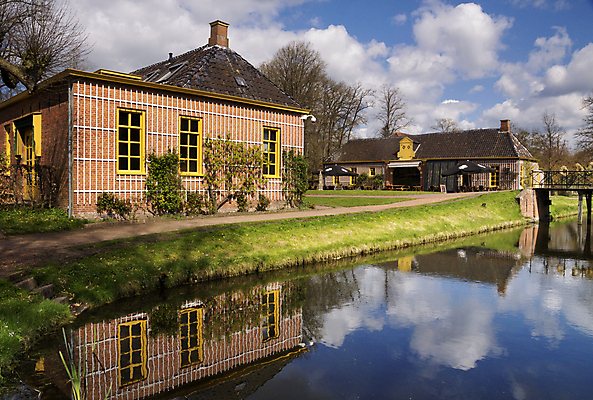포토 JPG 해외이미지 구름 공원 주택 풍경 사람없음 물 반사 정원 재산 기념물 옛날 해외202004 해외포토 자연요소 공공시설 건물 금융 파일형식 이미지허브