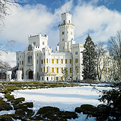 포토 JPG 해외이미지 외관 계절 유럽 여행 고건축 겨울 건축양식 사람없음 야외 건물 탑 추위 세계여행 성 역사 시력 서리 체코 낭만주의 보헤미아 옛날 눈내림 해외202004 해외포토 건축물 건축 나라 세계 눈 파일형식 이미지허브