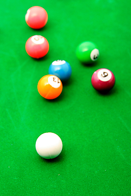 포토 JPG 해외이미지 스포츠 공 놀이 탁자 경기 사람없음 반사 경쟁 줄무늬 게임 원형 막대기 당구 신호 정사각형 단절 해외202004 해외포토 도형 가구 컨셉 무늬 구기 파일형식 이미지허브