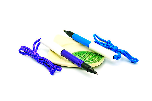 포토 JPG 해외이미지 백그라운드 사람없음 펜 볼펜 흰색 플라스틱 고립 해외202004 해외포토 컬러 재질 필기구 파일형식 이미지허브