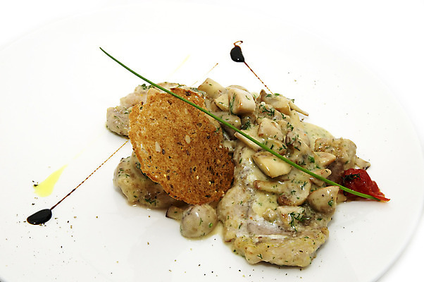 포토 JPG 해외이미지 접시 음식 육류 요리 사람없음 주방 식당 식사 저녁식사 버섯 카페 아침식사 상품 먹기 칼로리 점심식사 단백질 해외202004 해외포토 식기 식재료 모션 상점 영양소 파일형식 이미지허브