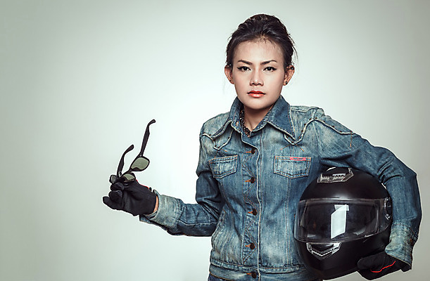 포토 JPG 해외이미지 라이프스타일 응시 행복 안경 스포츠 여행 장갑 거리 한명 안전 사람 야외 운동 자전거 검은색 운전 오토바이 레이싱 도시 운전사 클래식 승차 헬멧 사건 읽기 보안 노력 모터 라이더 자동 스타일 해외202004 해외포토 직업 1 시선 잡화 감정 컬러 컨셉 모션 건강 시합 생활 바이크 보호장비 파일형식 이미지허브